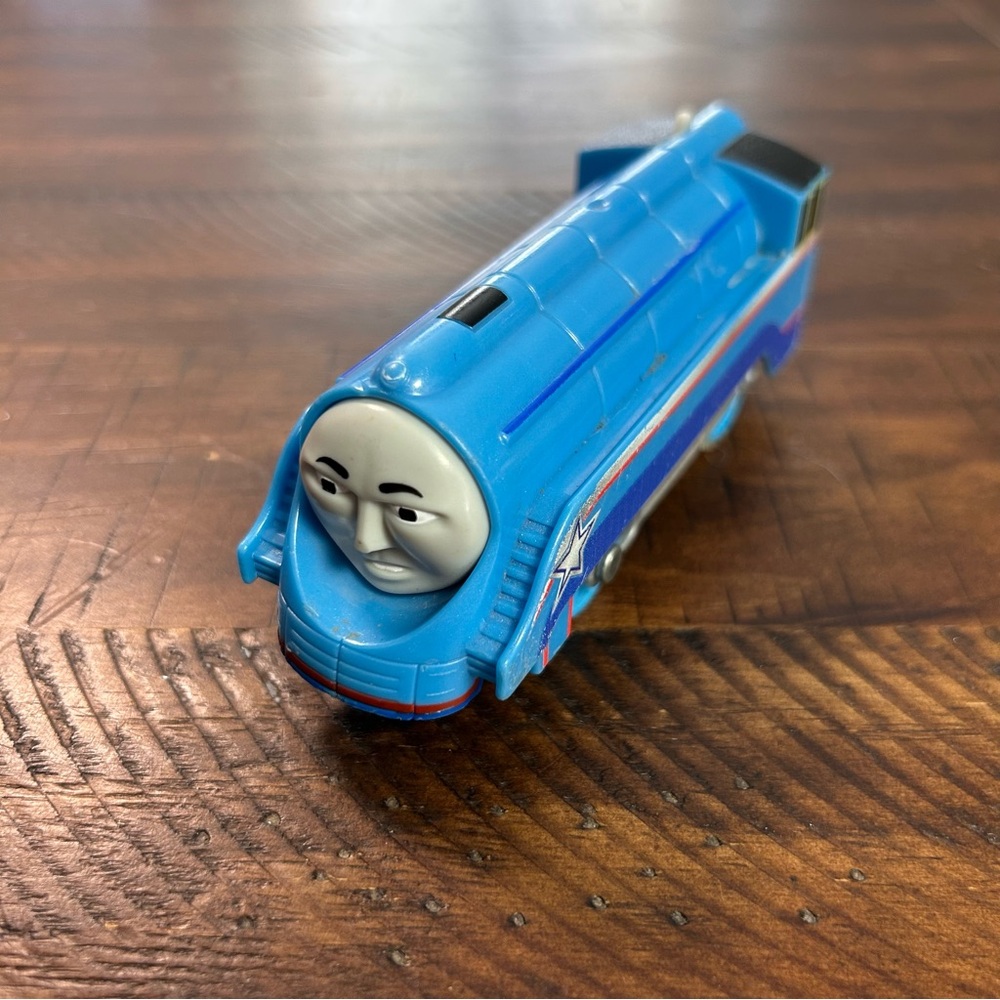 Thomas Trackmaster SHOOTING STAR GORDON Motorized Train Streamlined Works